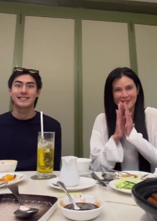 เจ เจตริน ปิ่น เก็จมณี