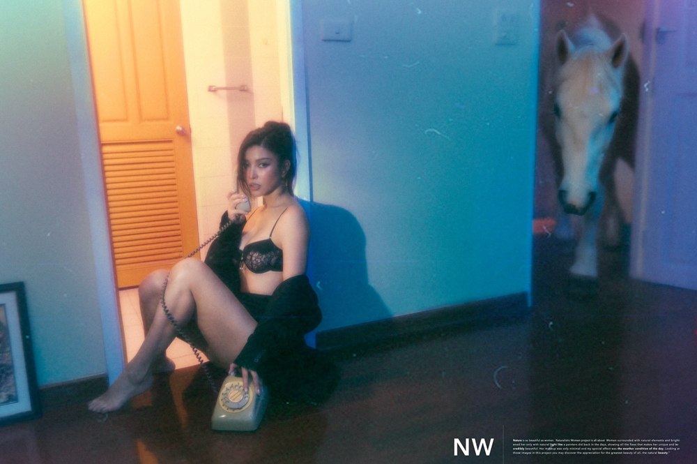 เอมมี่ มรกต นุ่งบราลูกไม้อวดอกอึ๋ม ฉลองวันเกิดอายุ 41 ปี