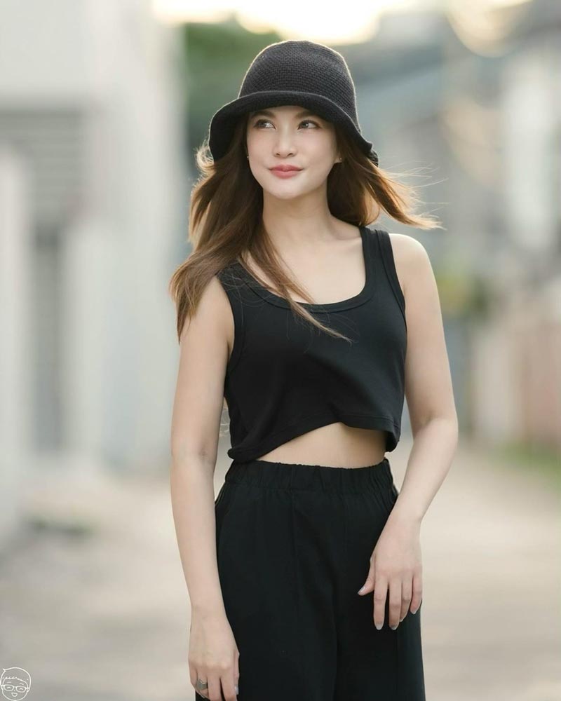 แพรว คณิตกุล