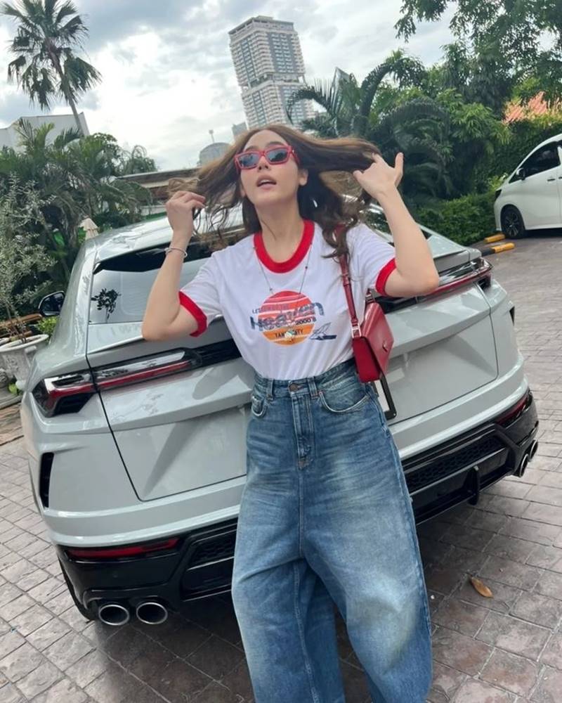 ชมพู่ อารยา