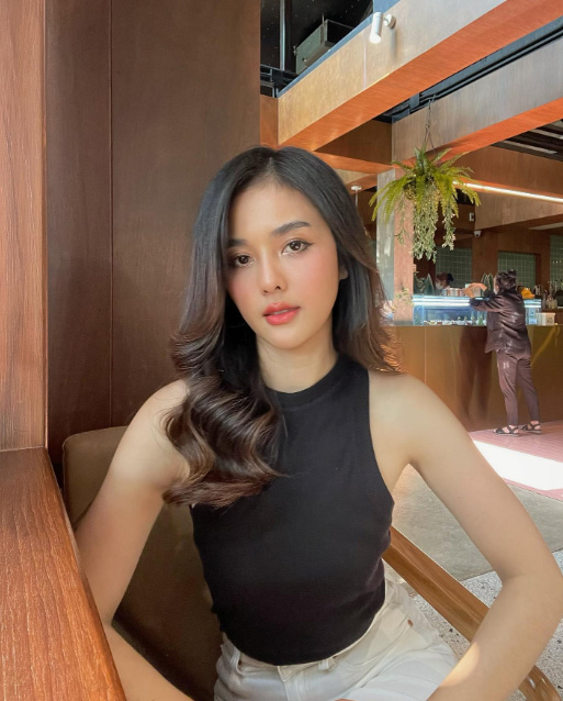 กุ๊กกิ๊ก มรกต ประวัติ