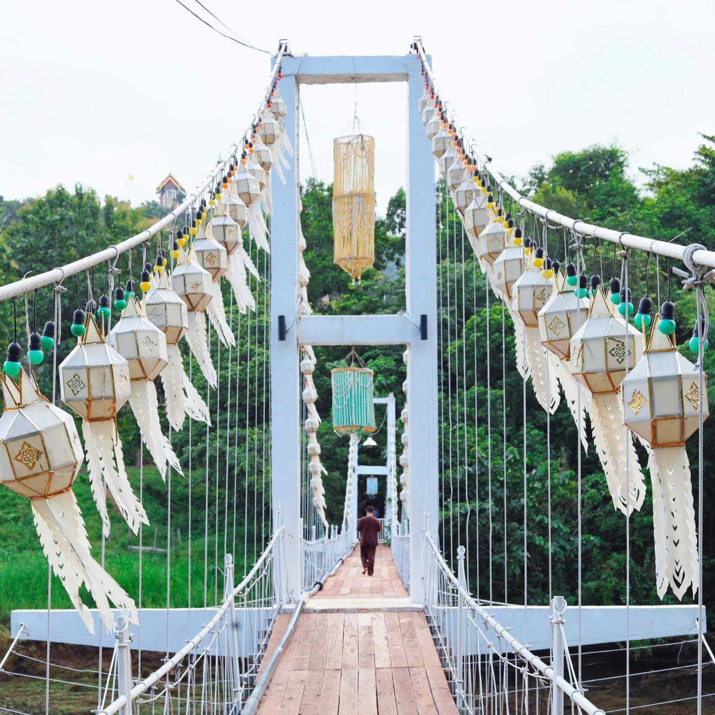 สะพานแขวนหลวงปู่สาย