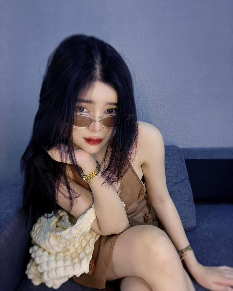 เอ๋ มิรา 