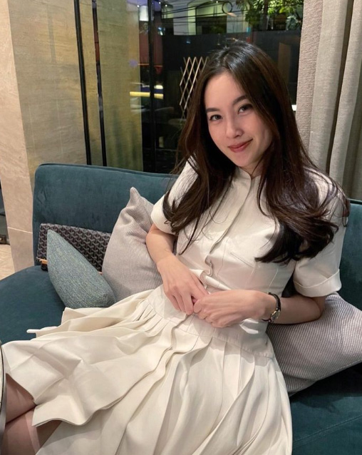 ปอย ตรีชฎา ประวัติ