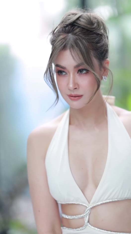 เอมี่ กลิ่นประทุม