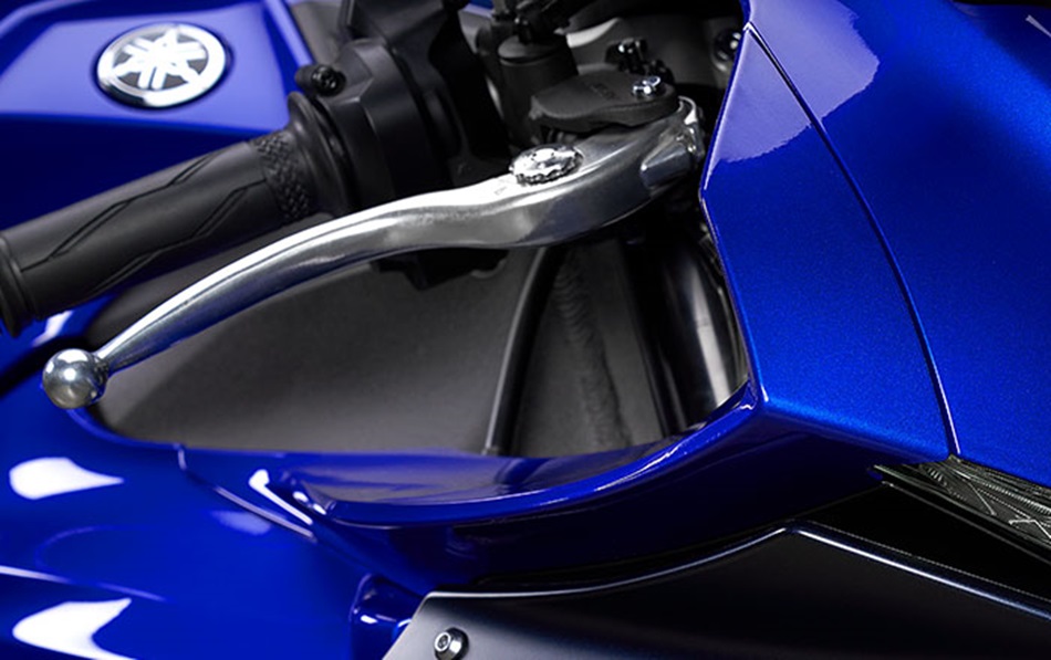 Yamaha R1 2022