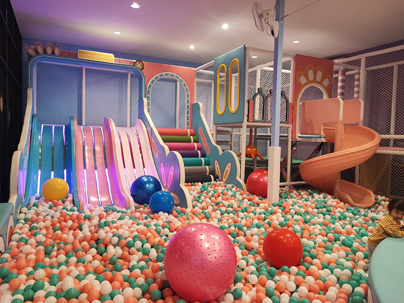 Happy Monster Kid Cafe คาเฟ่เด็ก