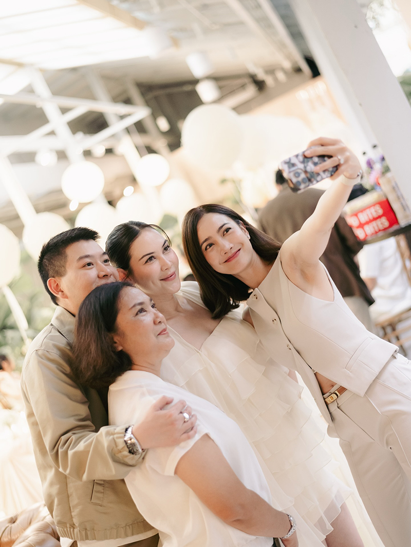 แมท ภีรนีย์ เฟม ภีมเดช จัดงานเฉลยเพศลูกในท้อง