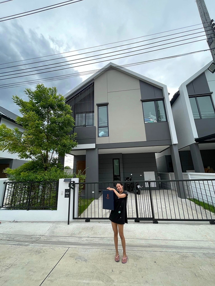 พลอย แดนเซอร์ ลำไย ไหทองคำ