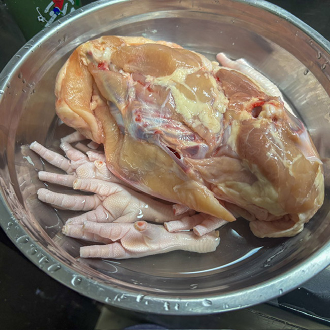 ราเมงเกี๊ยวหมูหางยาว ซุปไก่ กับปีกไก่ตุ๋นซอส เมนูเส้น อาหารจานเดียว เกี๊ยวหมู สูตรอาหาร