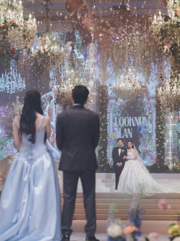 แอฟ ทักษอร โพสต์โมเมนต์หวานกับ นนกุล พร้อมภาพงานแต่ง ลูกน้ำ อลัน