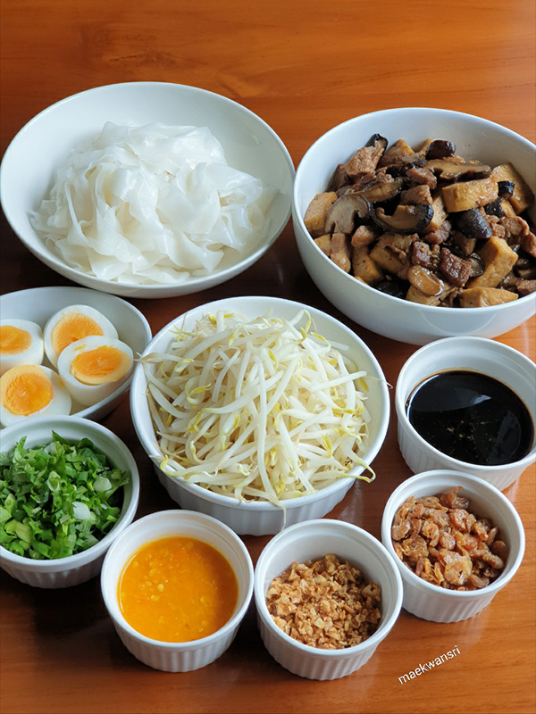 ก๋วยเตี๋ยวทรงเครื่อง