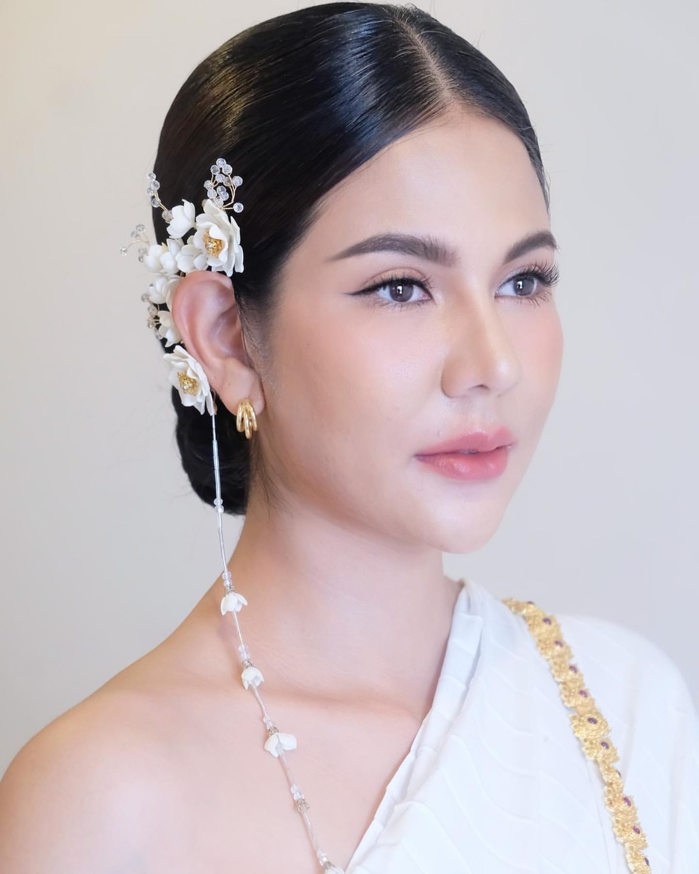 หมิว สิริลภัส