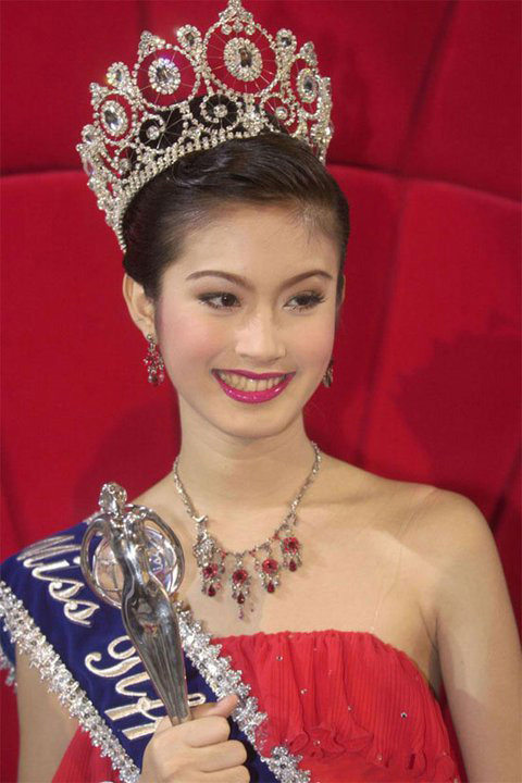 ปอย ตรีชฎา ก่อนเข้าวงการ