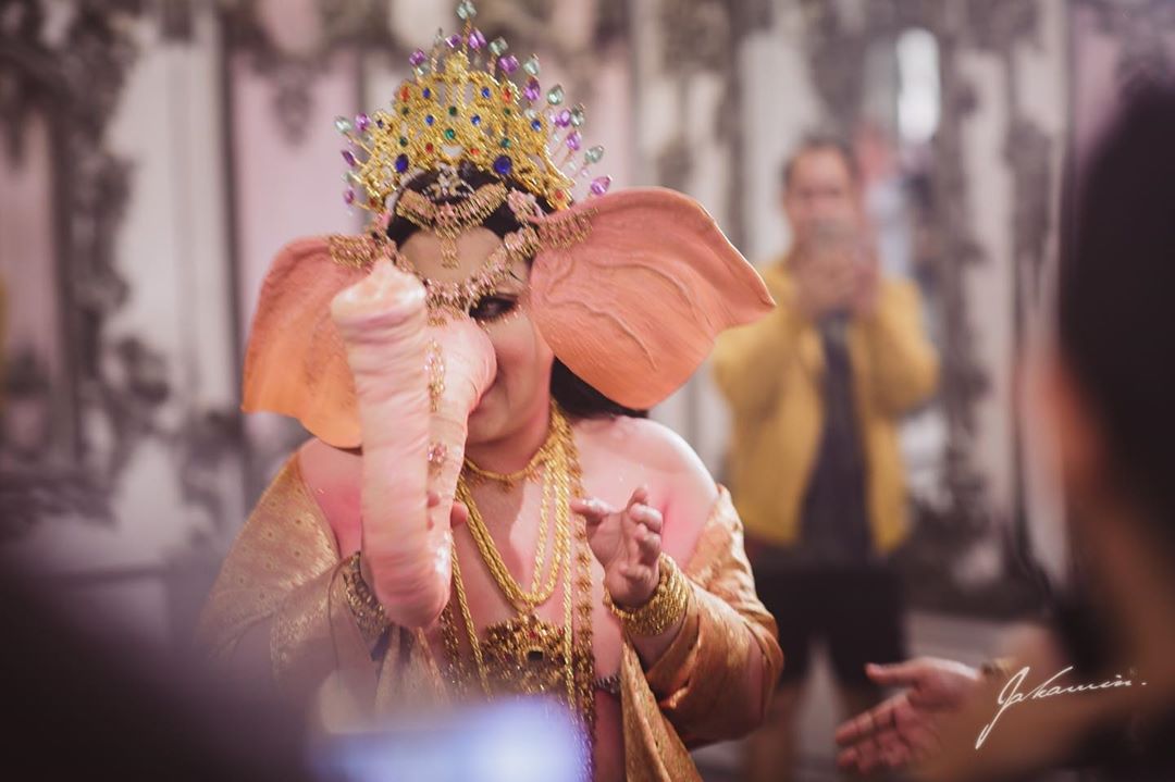 ดีเจบุ๊กโกะ