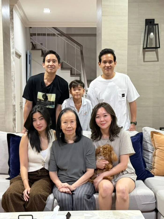 ทิม พิธา ก้อย อรัชพร 