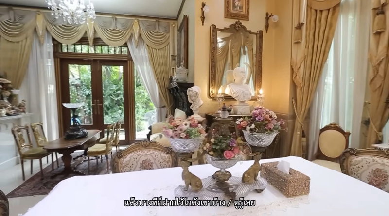 บ้าน ไฮโซชูชัย ห้องกินข้าว