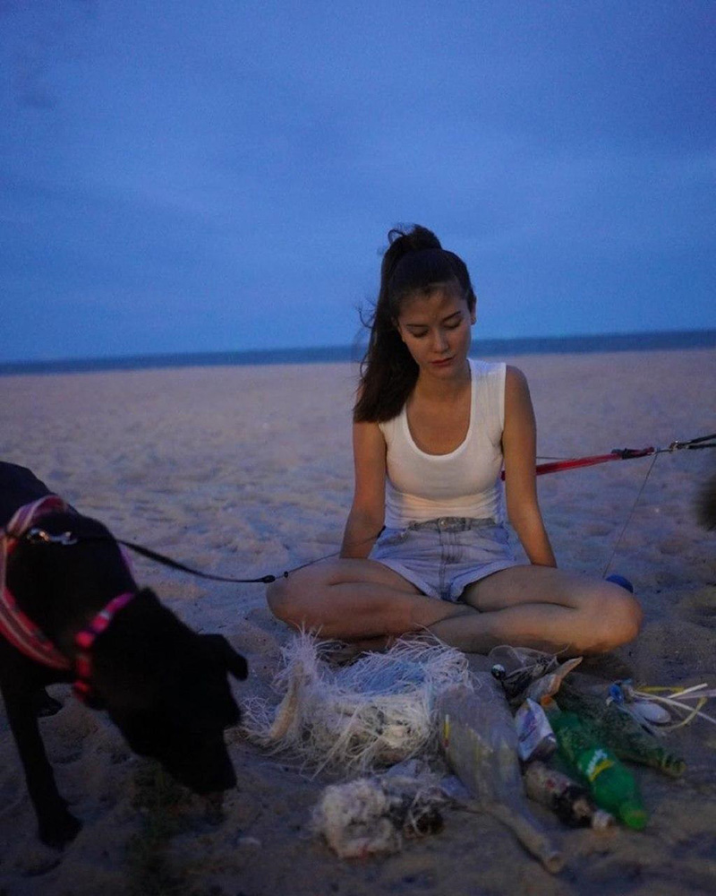 มารีญา พูลเลิศลาภ