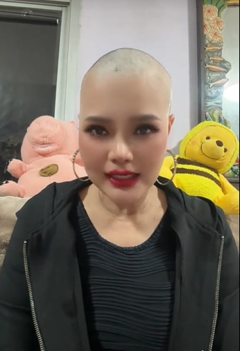 จันทร์จวง น้องสาว พุ่มพวง ดวงจันทร์ โกนผมสู้มะเร็ง