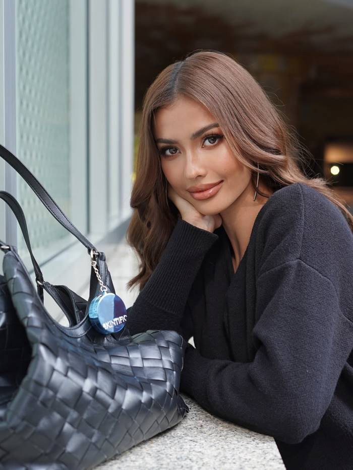 แอนโทเนีย โพซิ้ว