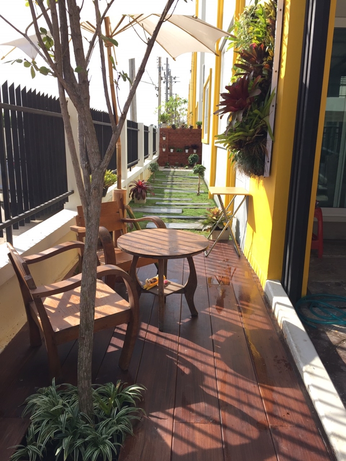 จัดสวนข้างบ้านทาวน์เฮ้าส์