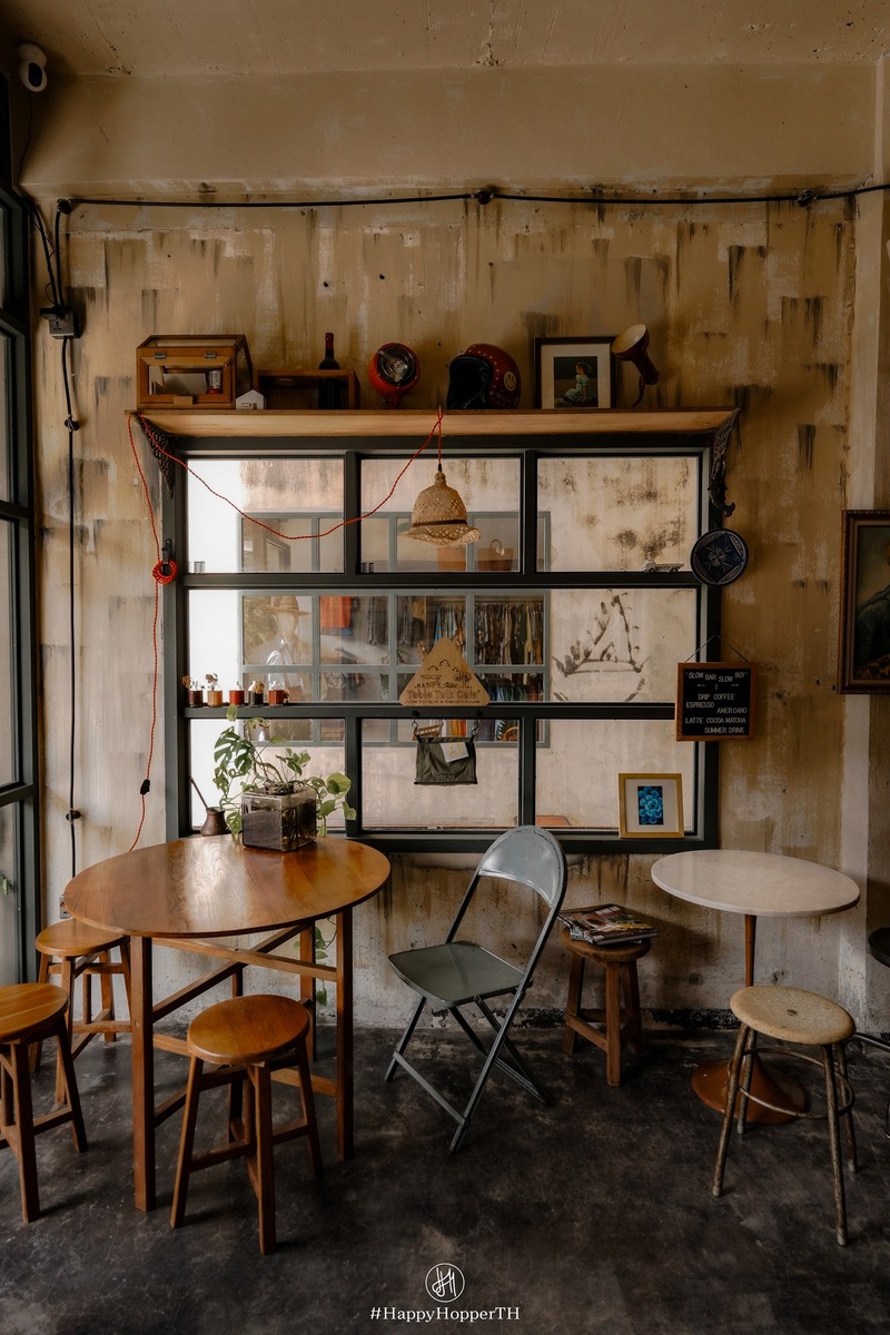 Table Talk Cafe คาเฟ่จรัลสนิทวงศ์