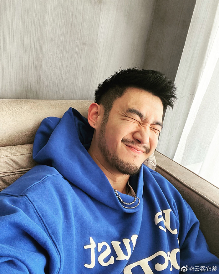 หนุ่มหล่อ