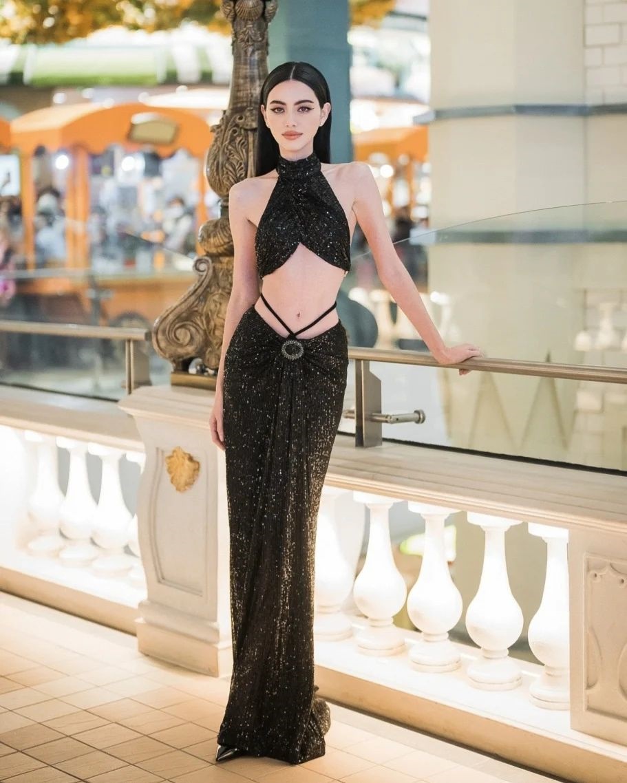 ใหม่ ดาวิกา