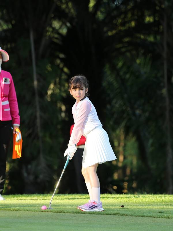 น้องอารยา ลูกสาว กวาง ฟ้ารุ่ง