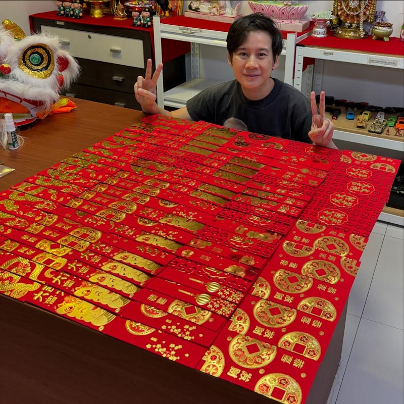 บุ้ง สะธี