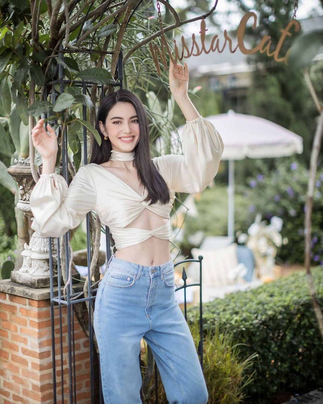 ใหม่ ดาวิกา