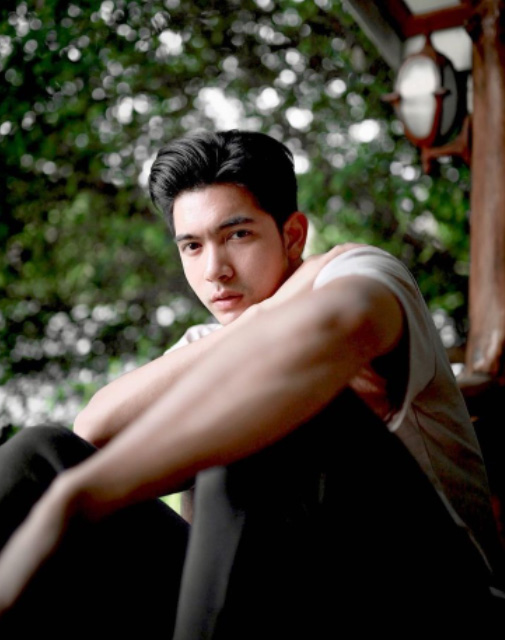 เข้ม หัสวีร์