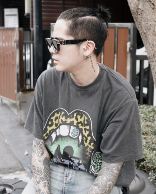 นิก คุณาธิป