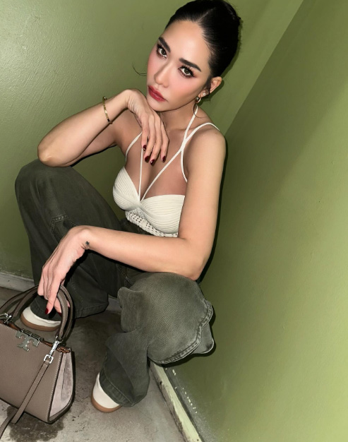 พลอย เฌอมาลย์