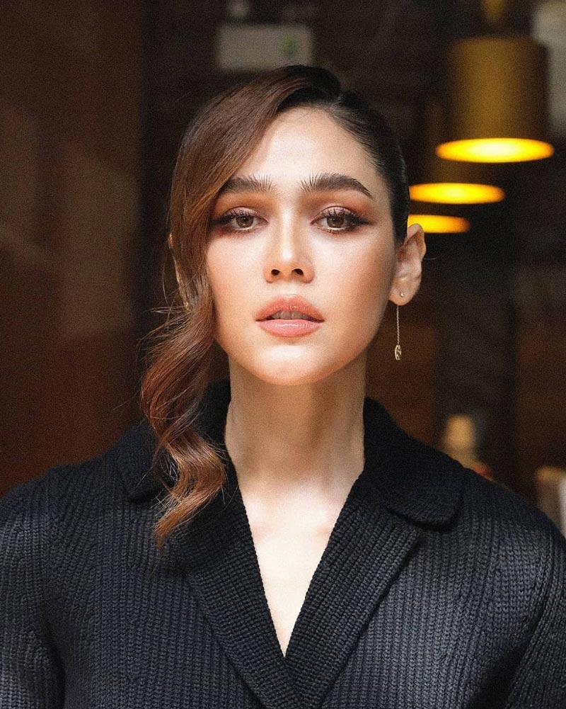 ชมพู่ อารยา