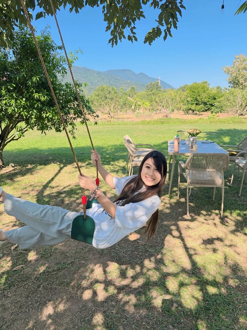 เมย์ เฟื่องอารมย์