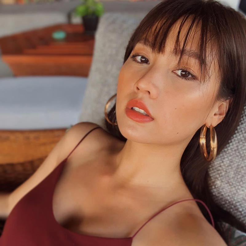 เมทัล สุขขาว