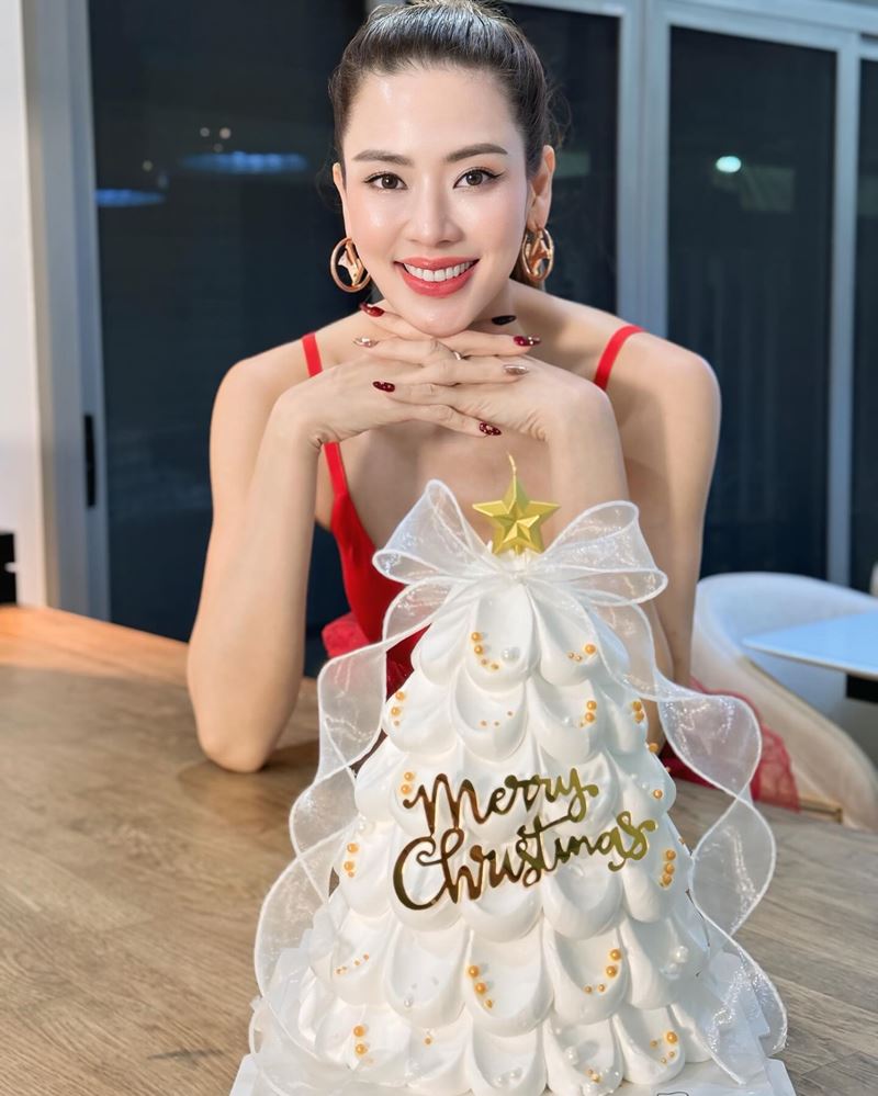 เอ๋ พรทิพย์ 