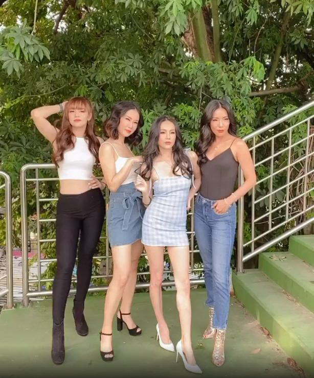 เกิร์ลลี่ เบอร์รี่