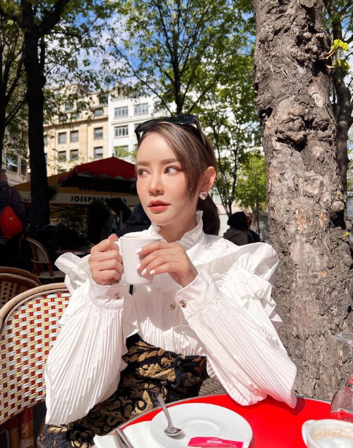 แก้มกี้ กชวรรณ ประวัติ