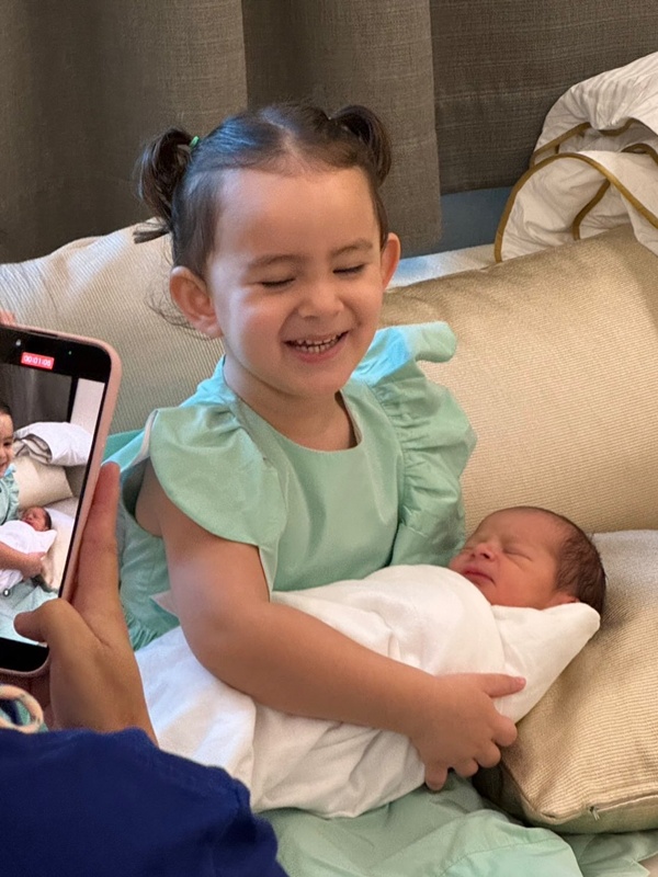 ไอซ์ อภิษฎา คลอดลูกคนที่ 2 แล้ว พร้อมอวดภาพเทวดาตัวน้อย