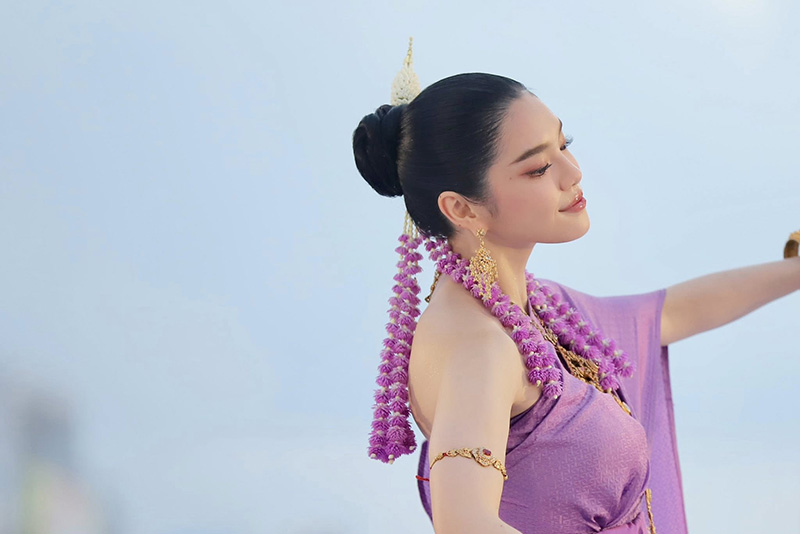 ดราม่า เฌอปราง โดนติงนำขบวนรำบวงสรวง