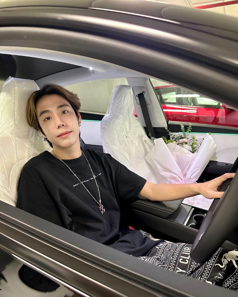 ไปร์ท เนติเจน ประวัติยูทูบเบอร์และครีเอเตอร์หนุ่มตี๋มากไอเดีย