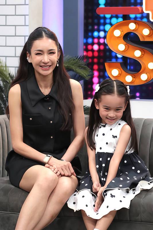 เนย โชติกา เปิดชีวิตครอบครัวสุดอบอุ่น