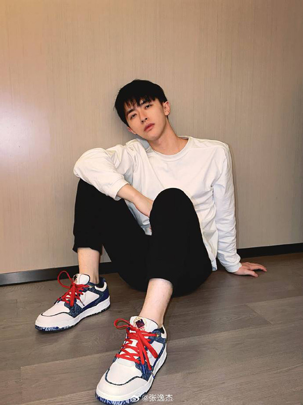 จางอี้เจี๋ย Zhang Yi Jie นักแสดงจีน