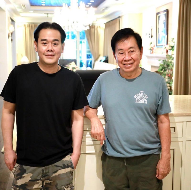 เป็ก สัณณ์ชัย