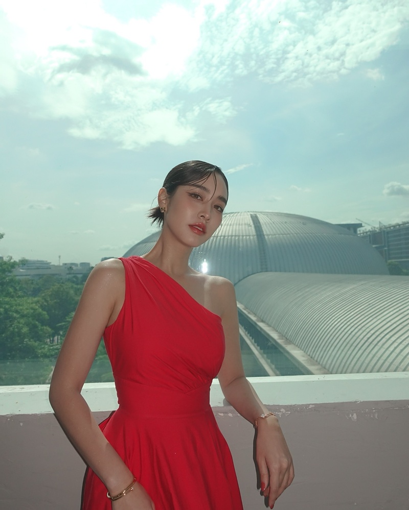 มิน พีชญา