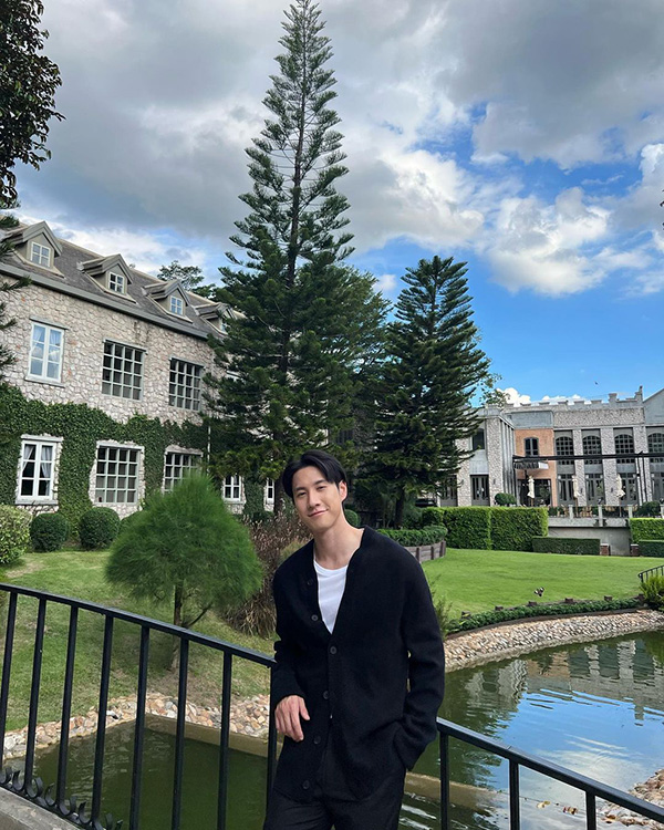 ไบร์ท รพีพงศ์