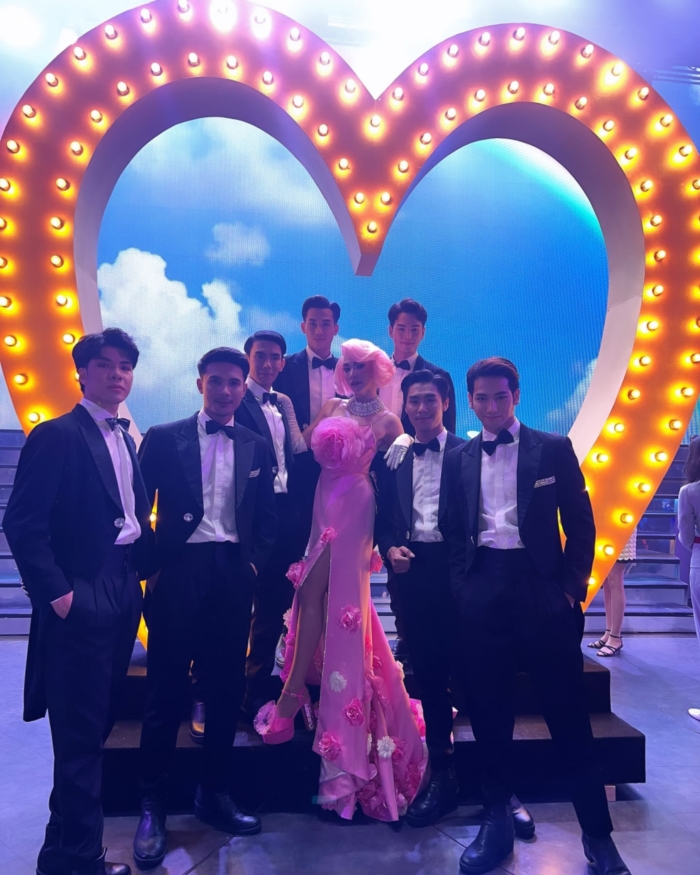 พลอย เฌอมาลย์ 