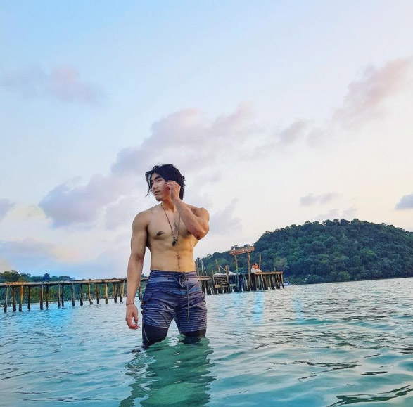 แนนนี่ เกิร์ลลี่ เบอร์รี่